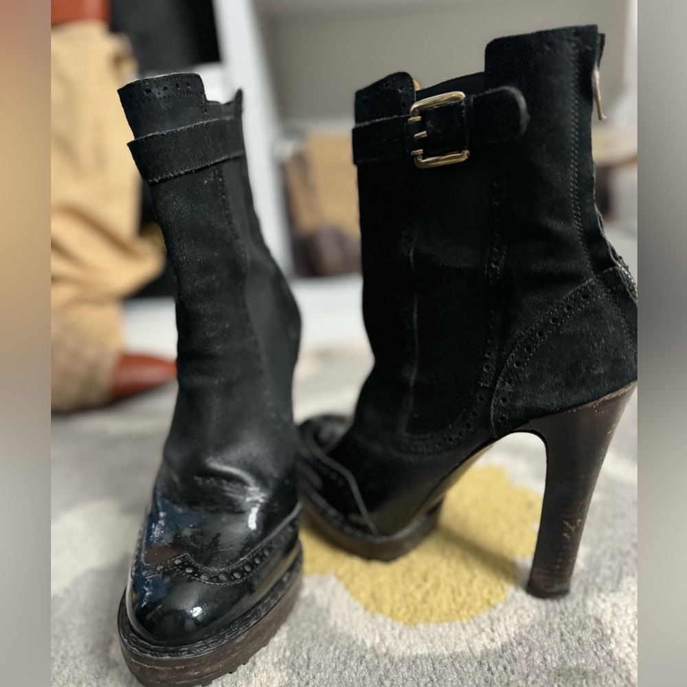 Alexander McQueen leather and patent leather black boots size 40 - Picture 1 of 9